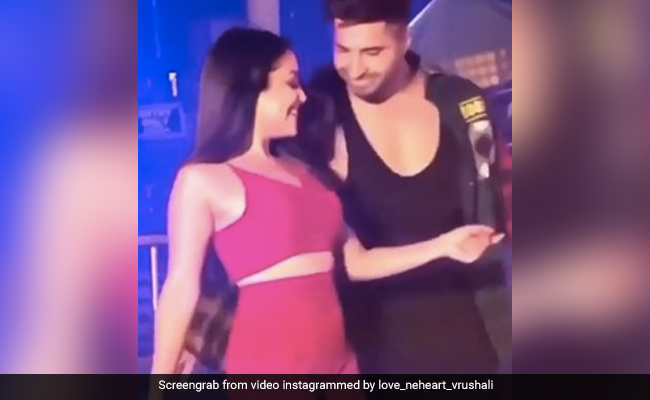 नेहा कक्कड़ ने रेड आउटफिट में जस्सी गिल संग मचा दिया तहलका, थ्रोबैक Video हुआ वायरल