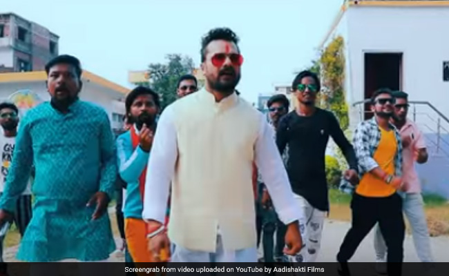 Bhojpuri Song: खेसारी लाल यादव ने 'विधायकी के चुनाव' गाने से मचाया तहलका, वायरल हुआ Video