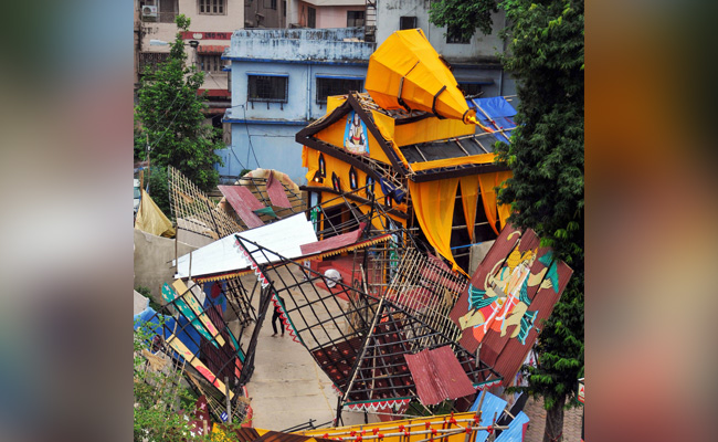 This Kolkata Durga Puja Pandal Relives Cyclone Amphan Horror. See Pics