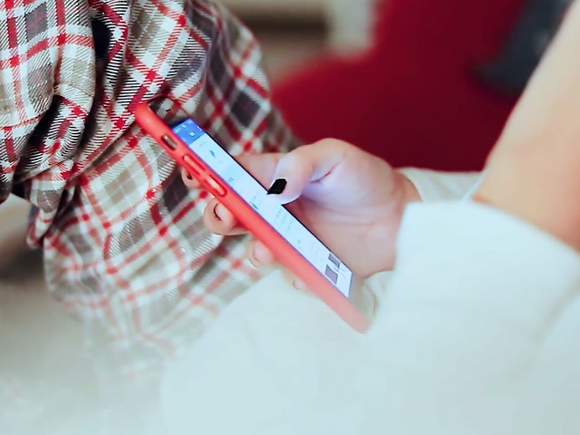 The Secret Behind Your Addiction To Social Media Is This Feature | Infinite Scrolling Explained