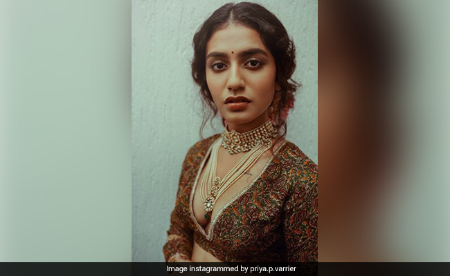 प्रिया प्रकाश वारियर से फैन्स ने पूछा 'आपका धर्म क्या है' तो विंक गर्ल से यूं मिला जवाब