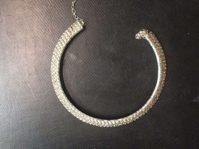 Fashion Review: YouBella Crystal Rhinestone Choker Necklace