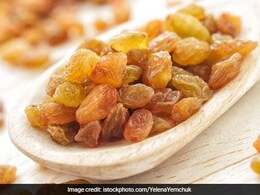 Should You Start Your Day With Soaked Raisins? All Possible Health Benefits