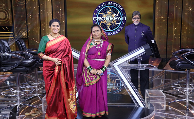 अमिताभ बच्चन के सामने हॉट सीट पर नजर आएंगी रेणुका शहाणे और कर्मवीर फूलबसन यादव