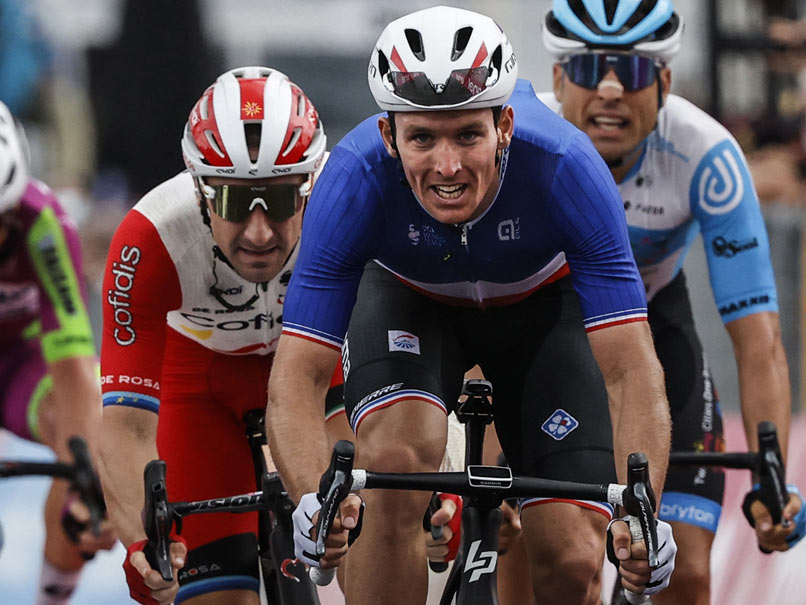 Arnaud Demare Wins Giro d'Italia Photo-Finish As Geraint Thomas Heads Home