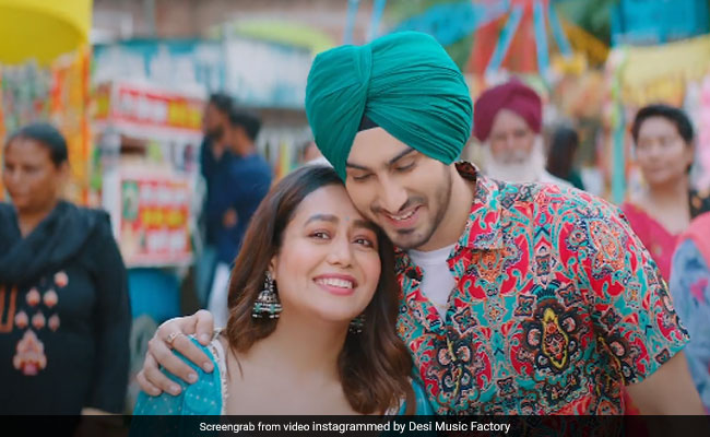 <I>Nehu Da Vyah</i>: Neha Kakkar And Rohanpreet Singh Sing Out Their Love Story