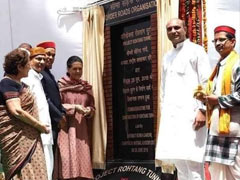 Plaque With Sonia Gandhi's Name Goes 'Missing' From Tunnel Opened By PM