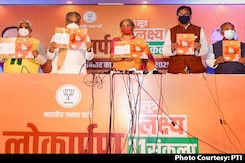 Top News Of The Day: Opposition Attacks BJP After Its Promise Of Free Vaccine In Bihar Top News Of The Day: Opposition Attacks BJP After Its Promise Of Free Vaccine In Bihar