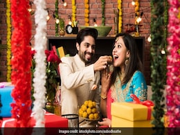 This Festive Season, Stay Free Of Acidity, Bloating And Weight Gain With These Tricks From Nutritionist This Festive Season, Stay Free Of Acidity, Bloating And Weight Gain With These Tricks From Nutritionist