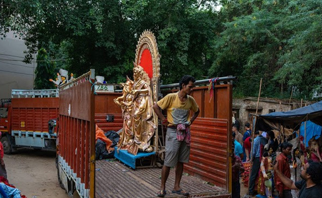 बंगाल में दुर्गा पूजा के पंडाल दर्शनार्थियों के लिए 'नो एंट्री जोन' : कलकत्‍ता हाईकोर्ट