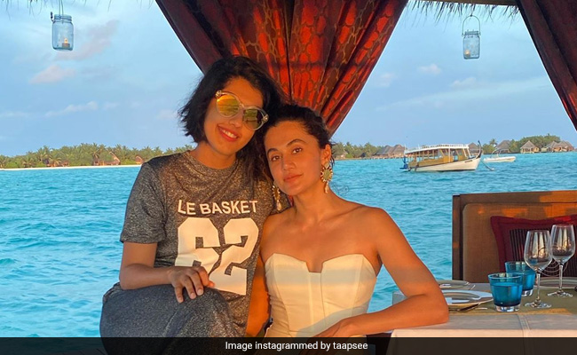 When In Maldives, Taapsee Pannu And Her Sister Shagun Chill Like This