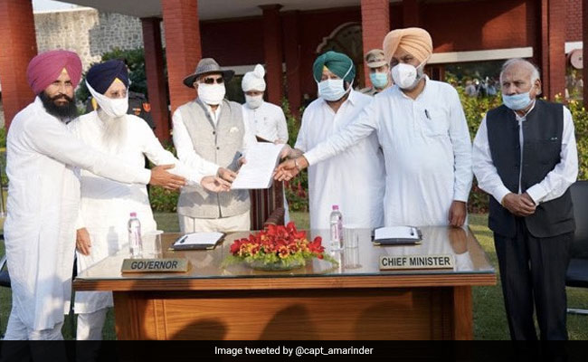 Punjab Chief Minister Meets Governor, Press For Nod To Bills Against Farm Laws