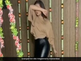 Rashami Desai ने बादशाह के सॉन्ग Genda Phool पर यूं किया जबरदस्त डांस, बार-बार देखा जा रहा है Video Rashami Desai ने बादशाह के सॉन्ग Genda Phool पर यूं किया जबरदस्त डांस, बार-बार देखा जा रहा है Video