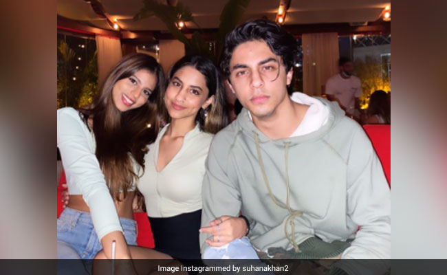 Trending: Suhana Khan's Pic With Brother Aryan And Cousin Alia Chhiba