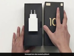 Samsung के बाद Xiaomi ने उड़ाया iPhone 12 का मज़ाक, खूब वायरल हो रहा है Video Samsung के बाद Xiaomi ने उड़ाया iPhone 12 का मज़ाक, खूब वायरल हो रहा है Video