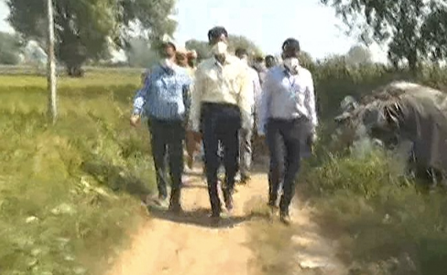 Hathras Gang Rape Case Updates: Late-Night Cremation Done To Avoid "Large-Scale Violence": UP To Top Court