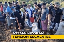 Mizoram Refuses To Withdraw Forces From Assam, Highway Blocked For Third Day Mizoram Refuses To Withdraw Forces From Assam, Highway Blocked For Third Day