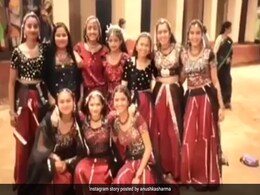 Can You Spot Anushka Sharma In This Throwback Pic From Her School Days? Can You Spot Anushka Sharma In This Throwback Pic From Her School Days?