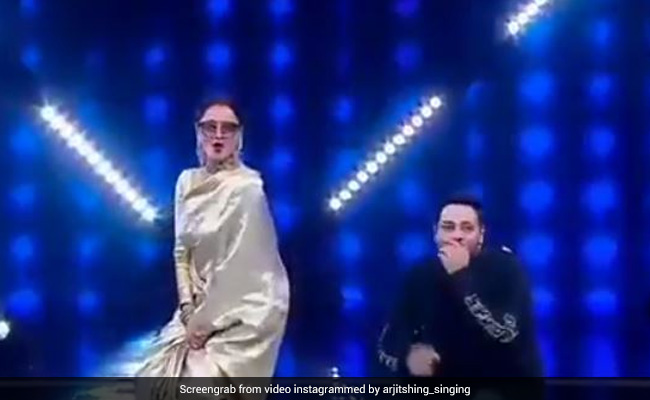 Rekha ने काला चश्मा पहन बादशाह के Mercy गाने पर दिखाया जबरदस्त डांस, Video हुआ वायरल