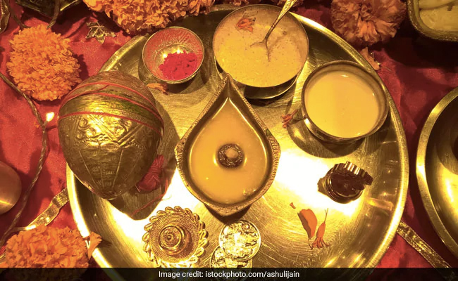Sharad Purnima 2020: Day, Date, Significance, <i>Vrat</i> And All About It