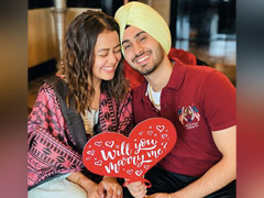 Neha Kakkar Shares Pics From When Rohanpreet Singh Proposed To Her