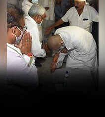 Chirag Paswan Touched Nitish Kumar's Feet, Did This Soon After Chirag Paswan Touched Nitish Kumar's Feet, Did This Soon After