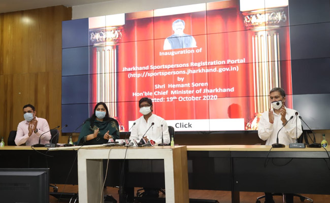 NDTV की खबर का असर: कराटे की गोल्ड मेडलिस्ट विमला मुंडा को अब नहीं झेलनी पड़ेगी आर्थिक तंगी