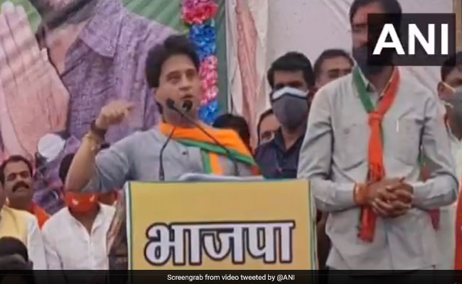 कमलनाथ को ज्योतिरादित्य सिंधिया का पलटवार, बोले- जनता मेरी मालिक है और मैं मालिक का वफादार हूं...