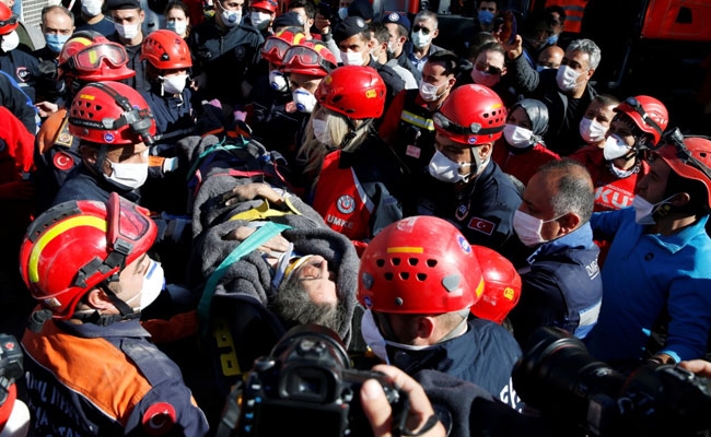 Turkish Mother, 3 Children Rescued After 18 Hours Under Quake Rubble