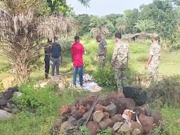 पिता ने खाया जहर तो पुलिस ने दो महीने बाद जांच के लिए निकाला नाबालिग गैंगरेप पीड़िता का शव पिता ने खाया जहर तो पुलिस ने दो महीने बाद जांच के लिए निकाला नाबालिग गैंगरेप पीड़िता का शव