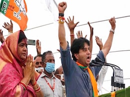 Kamal Nath, Digvijaya Singh "Biggest Traitors" In Madhya Pradesh: Jyotiraditya Scindia Kamal Nath, Digvijaya Singh "Biggest Traitors" In Madhya Pradesh: Jyotiraditya Scindia