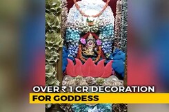 Currency Notes Worth Rs 1 Crore Used To Decorate Goddess On Dussehra Currency Notes Worth Rs 1 Crore Used To Decorate Goddess On Dussehra