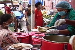 Akshaya Patra Foundation Provides Meals For Migrants And Daily Wage Workers Akshaya Patra Foundation Provides Meals For Migrants And Daily Wage Workers
