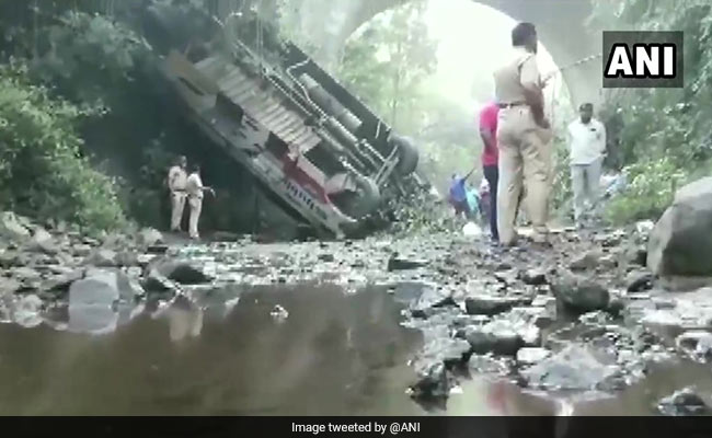 5 Killed, Over 30 Injured As Bus Falls Into Gorge In Maharashtra