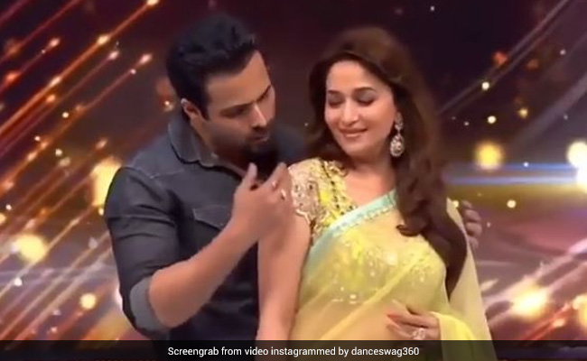 इमरान हाशमी Pee Loon सॉन्ग पर Madhuri Dixit संग रोमांस करते नजर आए - देखें वायरल Video
