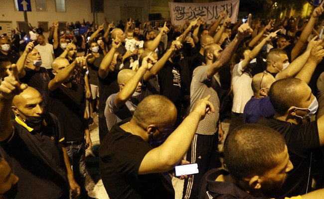 Israeli Arabs Protest Against French President Over Comments On Prophet