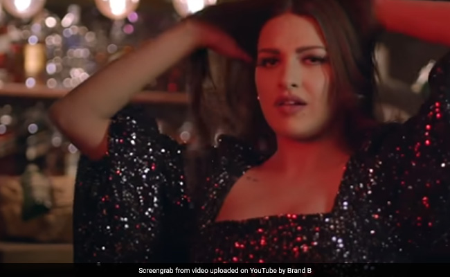 Himanshi Khurana के पंजाबी सॉन्ग 'ओहदी सरेआम' का यूट्यूब पर तूफान, 18 करोड़ से ज्यादा बार देखा गया Video