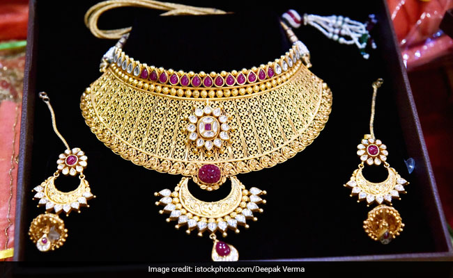 Amazon Great Indian Festival Sale: Upto 80% Off On Traditional Jewellery