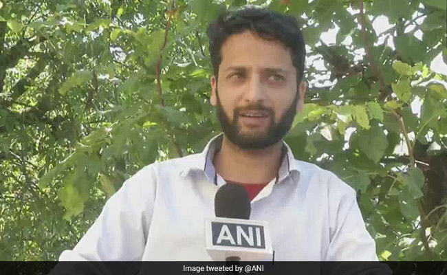 अनाथालय में गुज़रा बचपन, डोडा के गाज़ी अब्दुल्ला को कश्मीर प्रशासनिक सेवा परीक्षा में मिली 46वीं रैंक