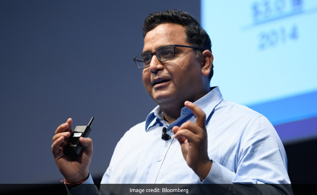 Paytm CEO Posts 'Move on to Signal Now', Says Facebook and WhatsApp Abusing Monopoly