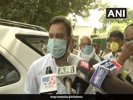 राबड़ी-तेजप्रताप का पैर छू नामांकन करने निकले तेजस्वी यादव, नीतीश कुमार को दी अपने खिलाफ लड़ने की चुनौती राबड़ी-तेजप्रताप का पैर छू नामांकन करने निकले तेजस्वी यादव, नीतीश कुमार को दी अपने खिलाफ लड़ने की चुनौती