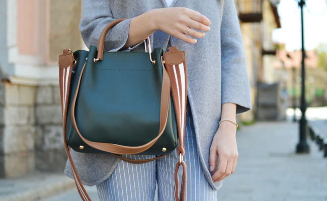 A Collection Of Chic Handbags That Your Closet Definitely Needs