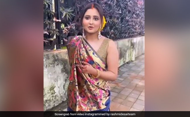 मांग में सिंदूर और बालों में गजरा लगाए नजर आईं रश्मि देसाई, Video हुआ वायरल