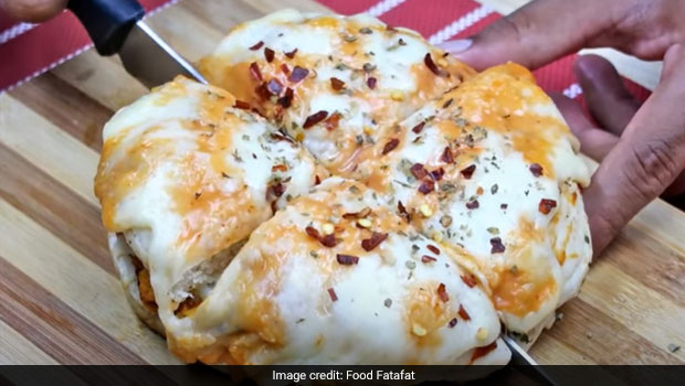 Watch: Chicken Shawarma <i>Kulcha</i> Recipe - This Loaded Pizza Has Everything You Want In An Indulgent Meal
