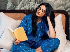Slurp Alert: Sonam Kapoor's Chocolate-y Treat Will Trigger Major Cravings (Pic Inside) Slurp Alert: Sonam Kapoor's Chocolate-y Treat Will Trigger Major Cravings (Pic Inside)