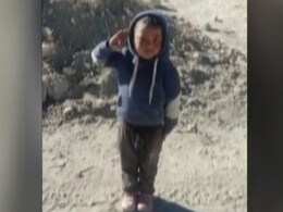 लद्दाख के छोटे बच्चे ने आईटीबीपी के जवानों को किया सैल्यूट तो जवानों ने दिया ये रिएक्शन, अब वायरल हो रहा Video... लद्दाख के छोटे बच्चे ने आईटीबीपी के जवानों को किया सैल्यूट तो जवानों ने दिया ये रिएक्शन, अब वायरल हो रहा Video...