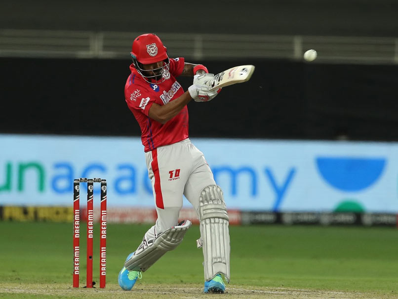 CSK vs KXIP, IPL 2020: सिर्फ 3 जगह, प्ले-ऑफ राउंड के लिए मुकाबला 6 टीमों के बीच, "यहां" पंजाब है फायदे में