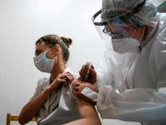 New York Nurse First Person To Receive Covid Vaccine In US