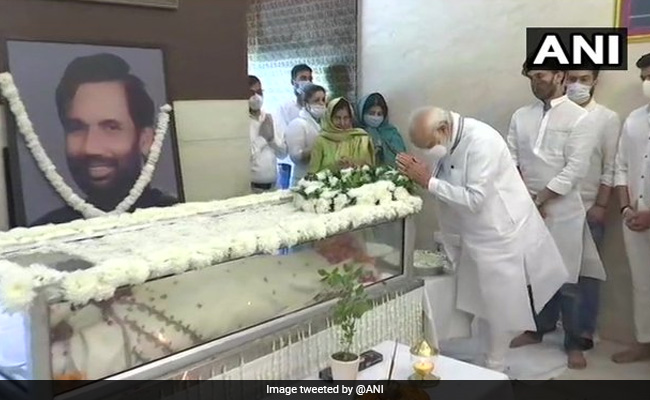 PM Modi, President Pay Last Respects To Ram Vilas Paswan In Delhi