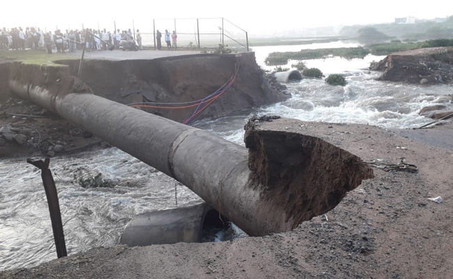 Hyderabad Battered By Heavy Overnight Rain, Flash Floods In Some Parts